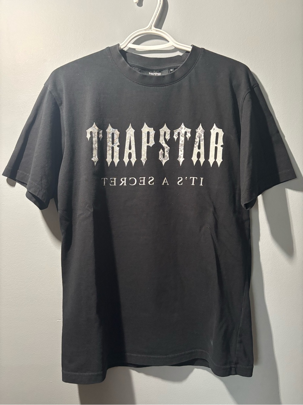 Paisley pattern Trapstar logo Y2K shirt